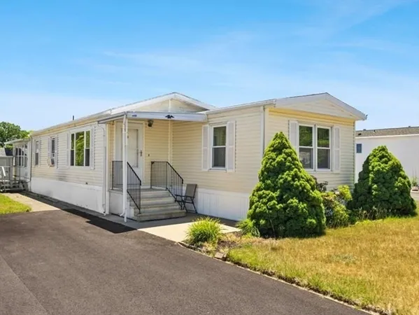 $230,000 | 193 Tremont Street, Unit 105, Taunton, MA 02780