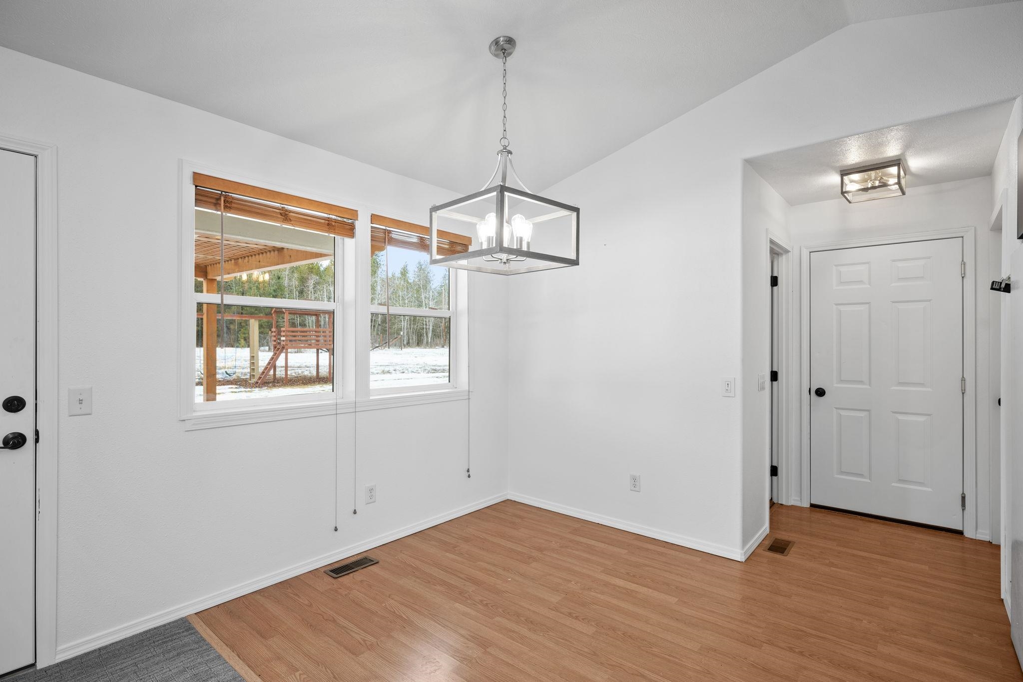 30229 North Mill Road Deer Park, WA 99006 - Photo 9 of 45 Gallery Image 9