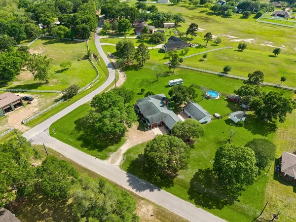 $750,000 | 428 Briar Creek Lane, Sealy, TX 77474