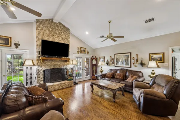 $750,000 | 428 Briar Creek Lane, Sealy, TX 77474