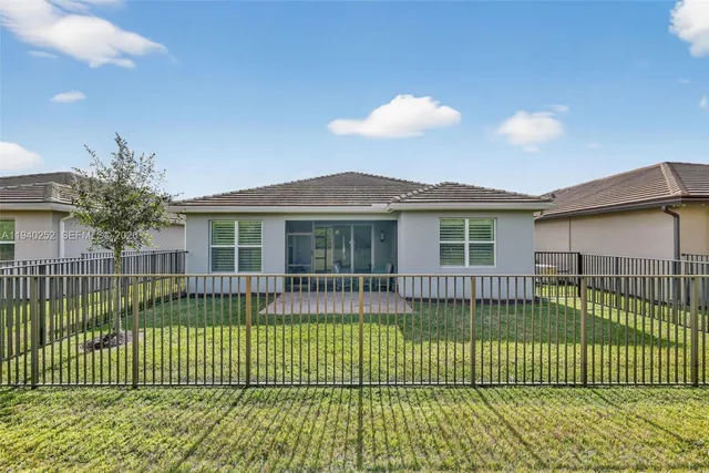 $415,000 | 16699 Southwest Osprey Falls Way, Port St. Lucie, FL 34987