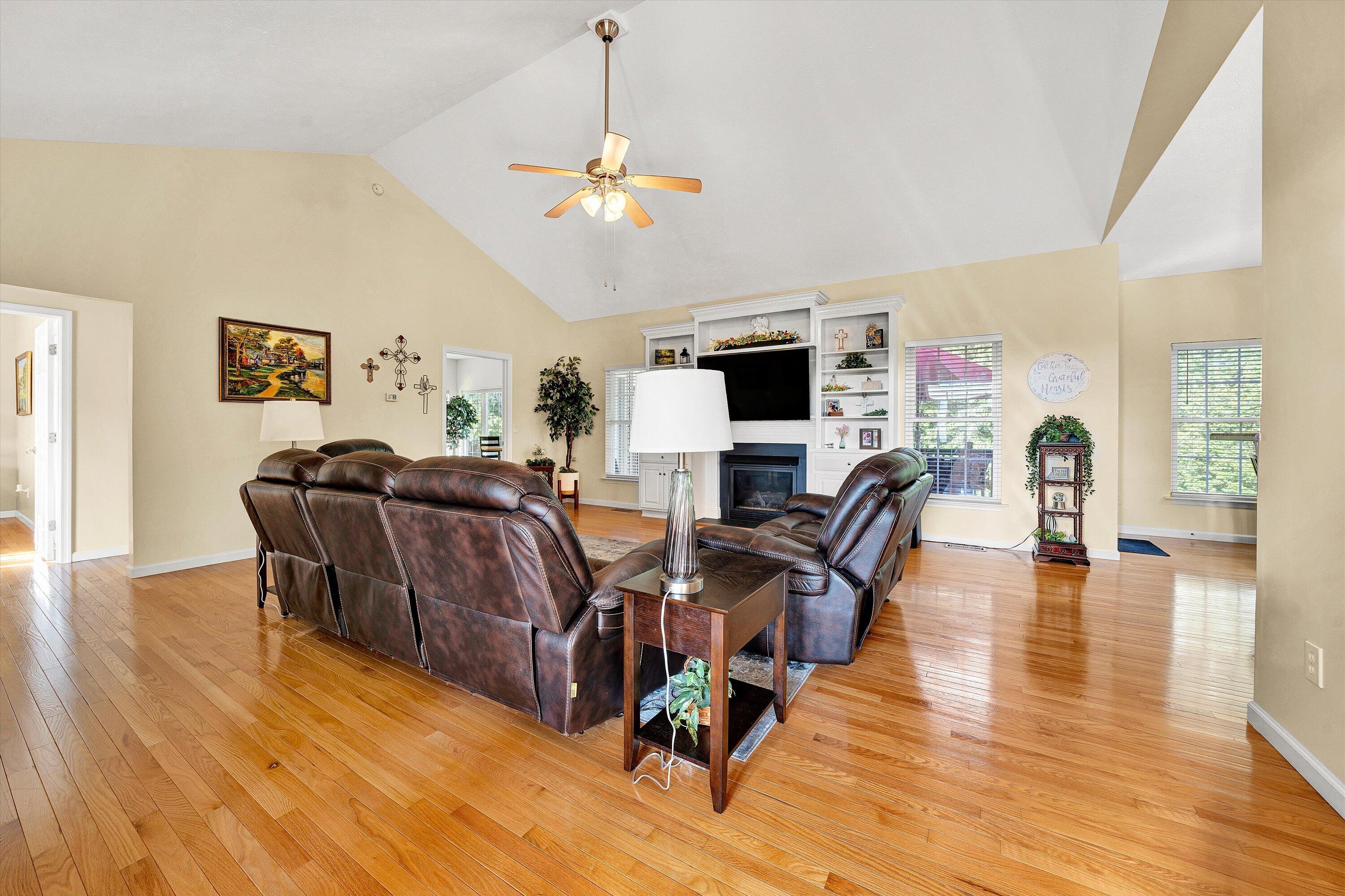 137 Shanleys Loop Ferrum, VA 24088 - Photo 6 of 45 Spacious Great Room