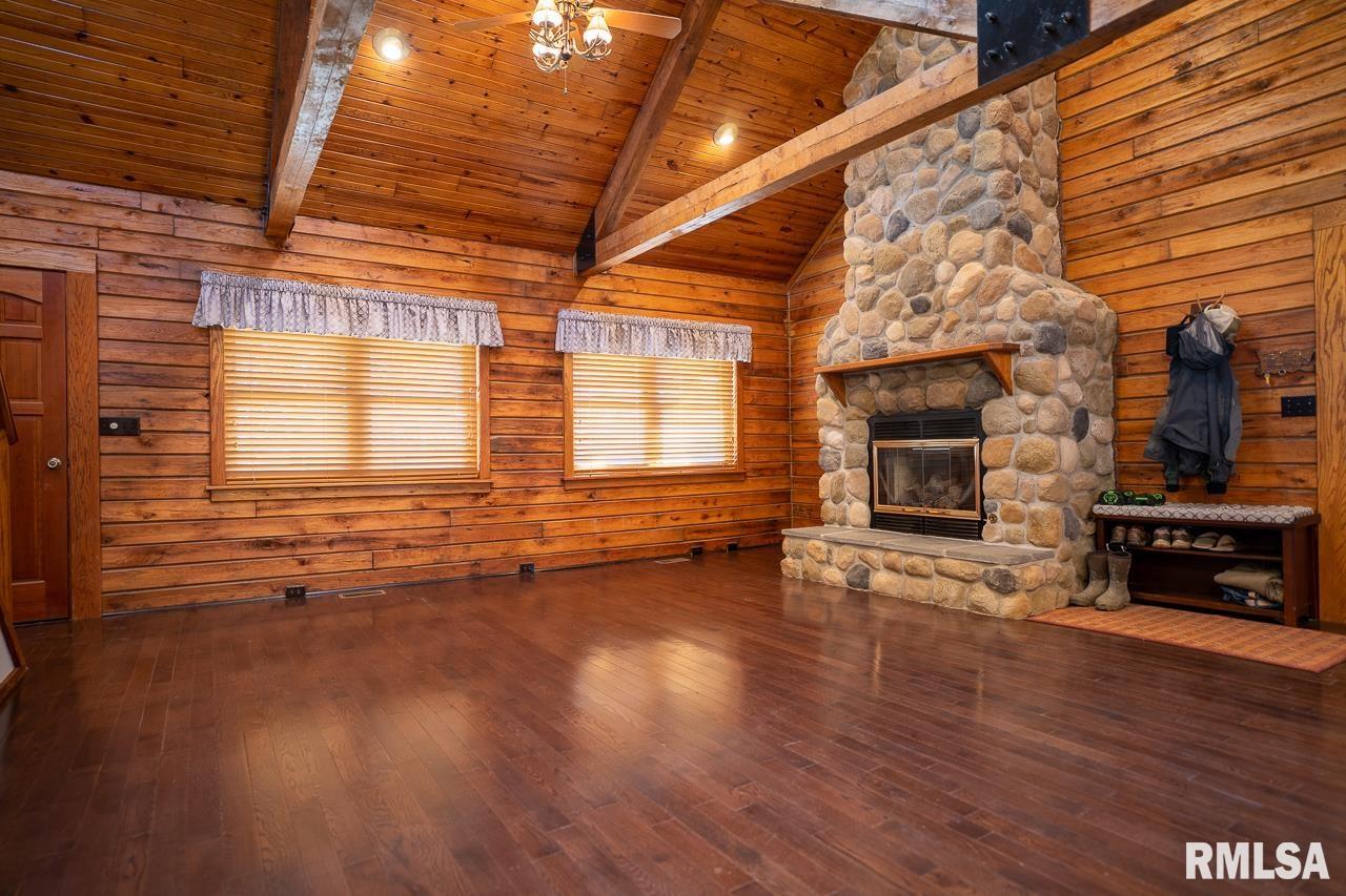 11998 Darnell Road Mechanicsburg, IL 62545 - Photo 11 of 47 Gallery Image 11