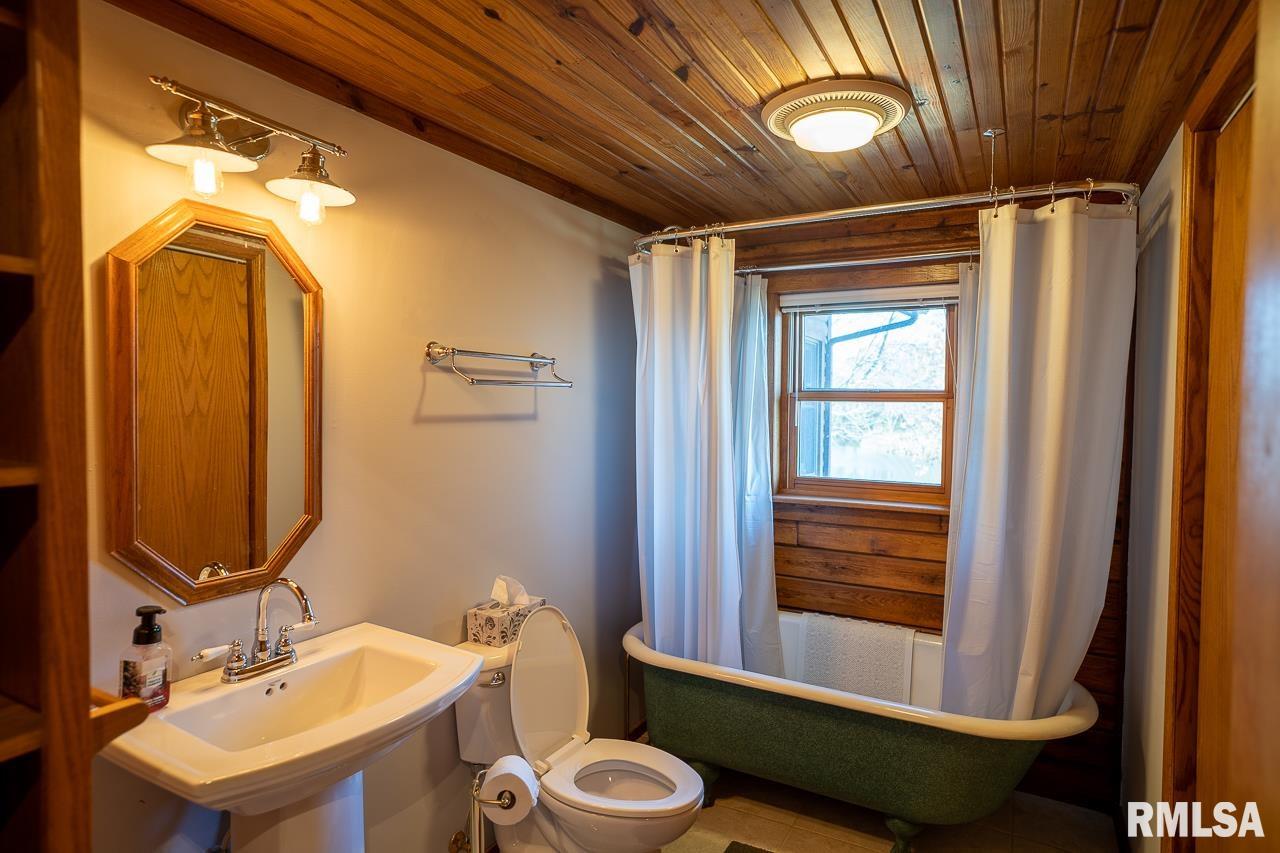 11998 Darnell Road Mechanicsburg, IL 62545 - Photo 14 of 47 Gallery Image 14