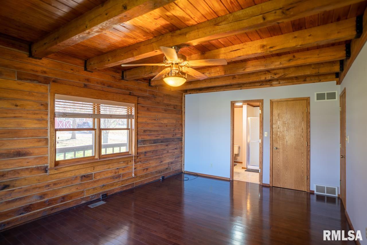 11998 Darnell Road Mechanicsburg, IL 62545 - Photo 18 of 47 Gallery Image 18