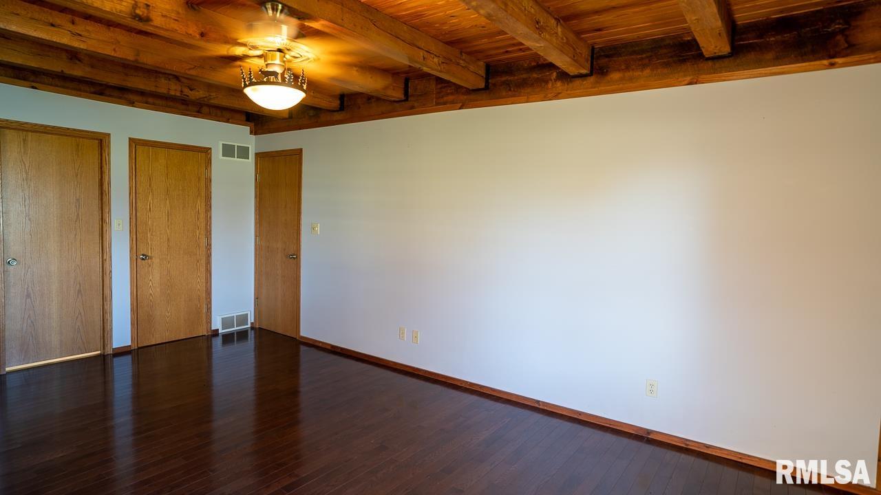 11998 Darnell Road Mechanicsburg, IL 62545 - Photo 20 of 47 Gallery Image 20