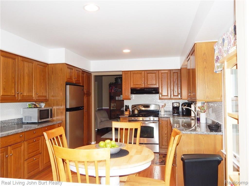 738 Rutgers Road Rochester Hills, MI 48309 - Photo 16 of 26