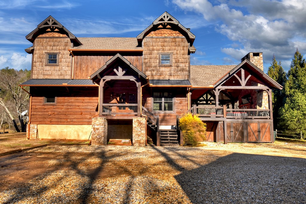 1901 Hogback Drive Blue Ridge, GA 30513 - Photo 3 of 50 Gallery Image 3