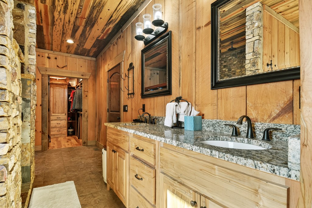 1901 Hogback Drive Blue Ridge, GA 30513 - Photo 32 of 50 Master Bath