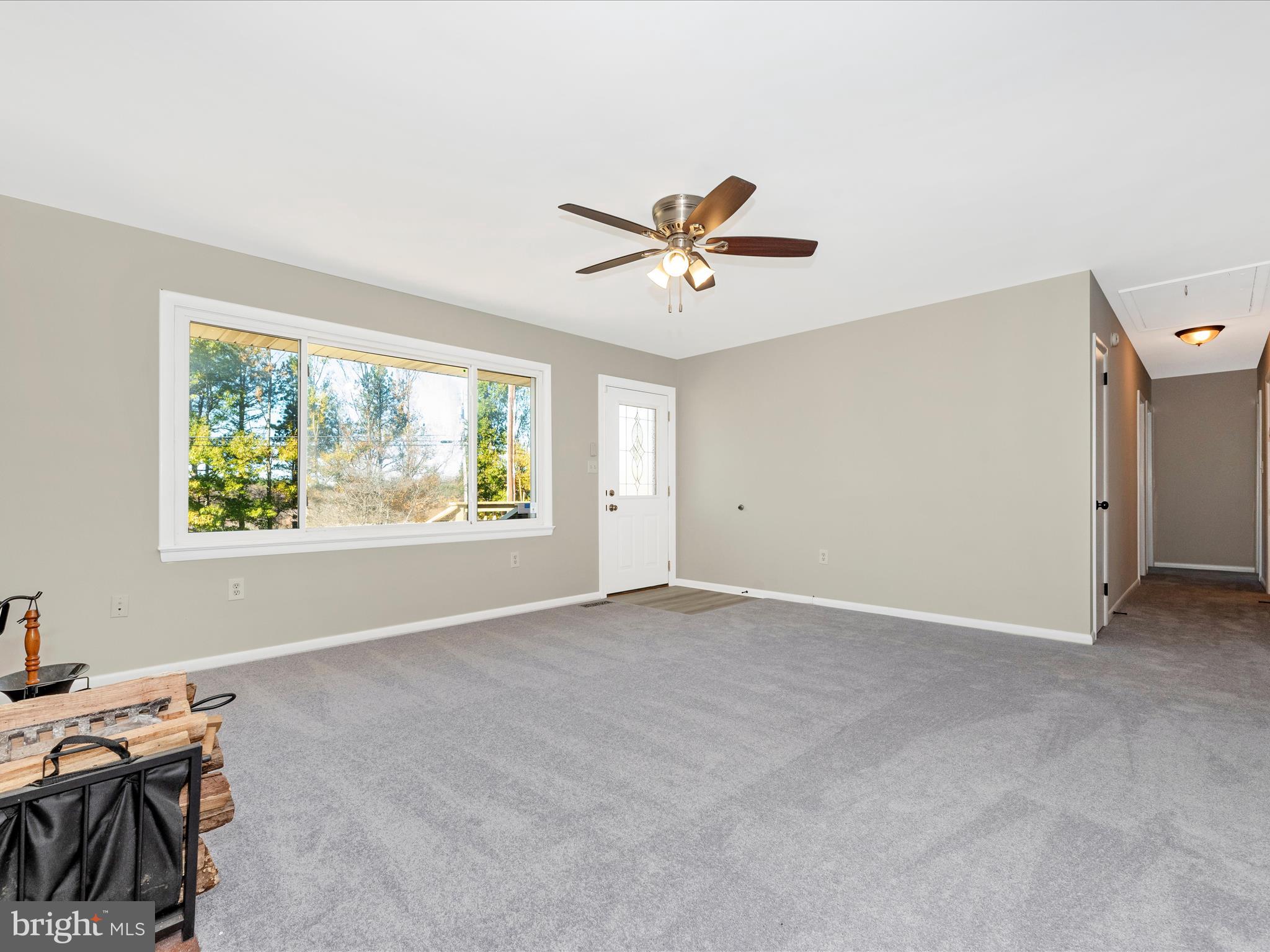 4241 Buffalo Road Mount Airy, MD 21771 - Photo 7 of 52 Living Room