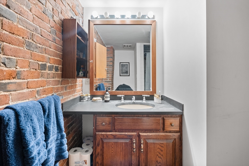 77 Fulton Street, Unit PH Boston, MA 02109 - Photo 9 of 28 Gallery Image 9