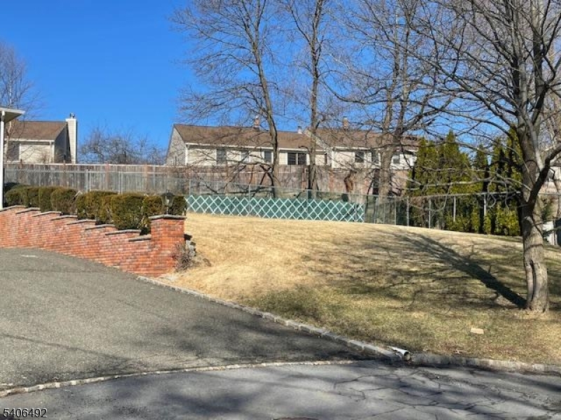 37 Edison Drive Summit, NJ 07901 - Photo 10 of 11