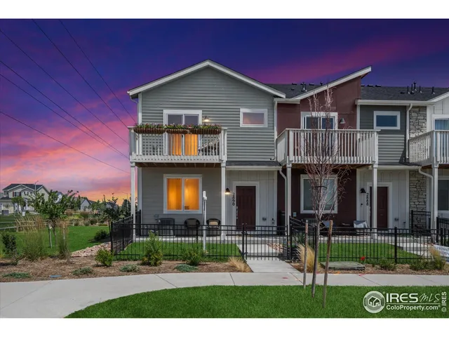 a front view of house with yard
