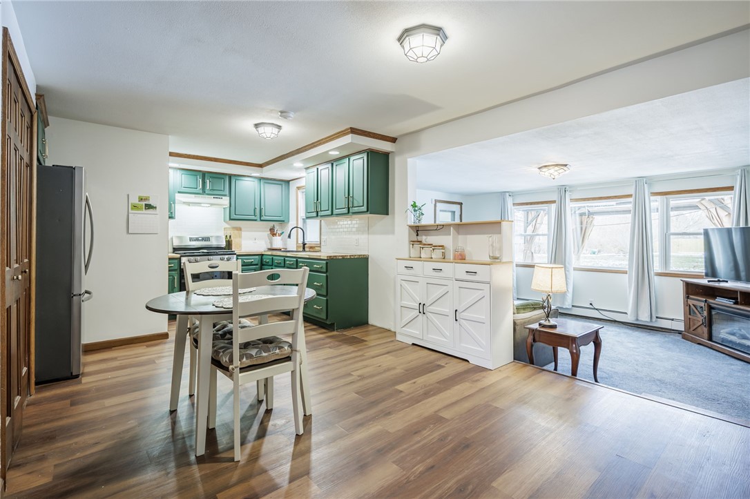 216 Mac Arthur Road Greece, NY 14615 - Photo 4 of 32