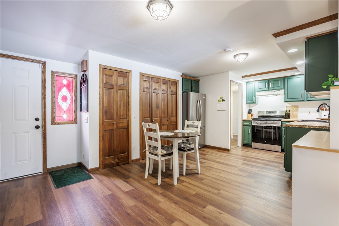 216 Mac Arthur Road Greece, NY 14615 - Photo 5 of 32