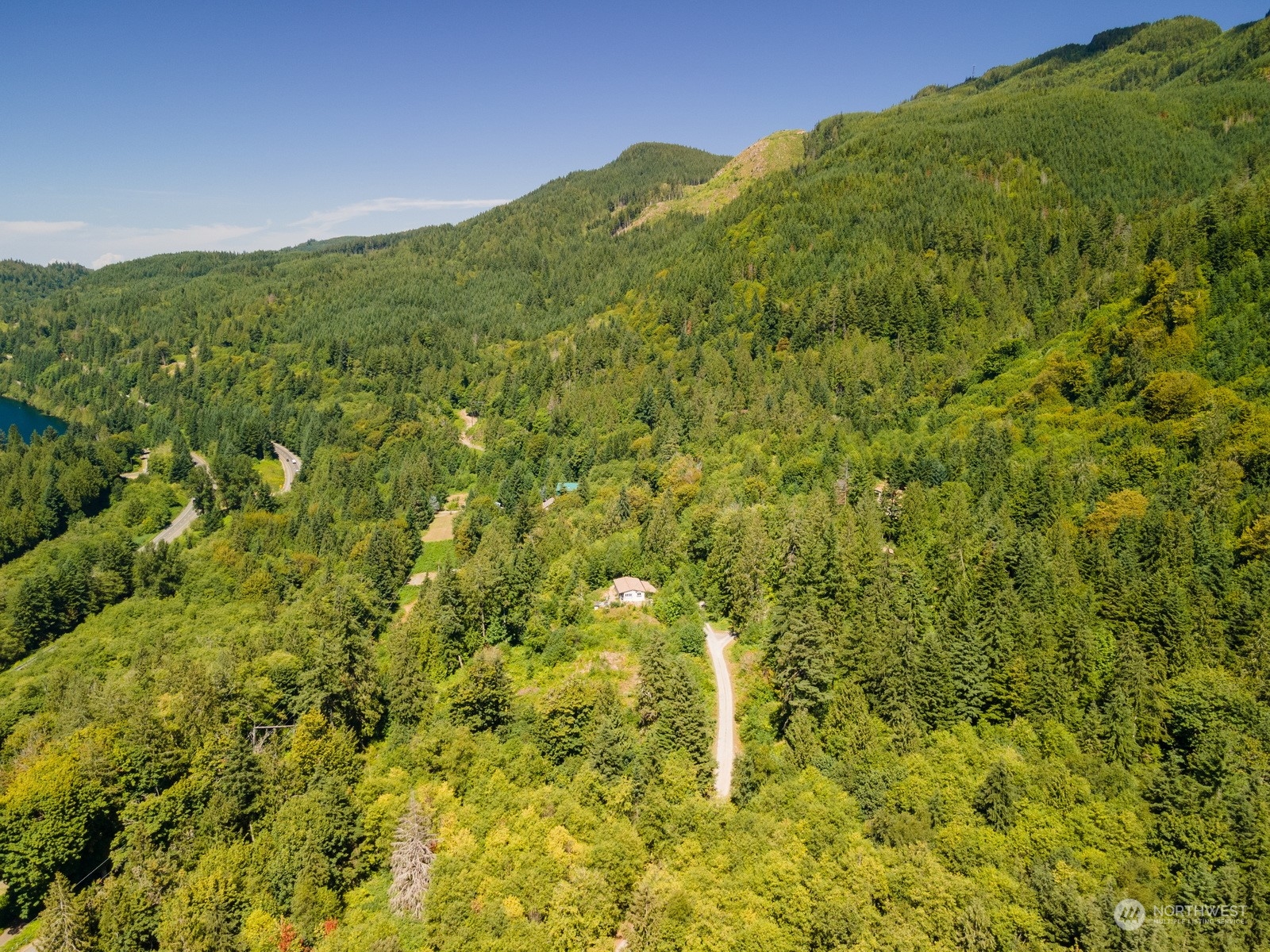 562 Manley Road Bellingham, WA 98229 - Photo 7 of 31 Gallery Image 7