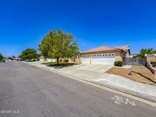 $525,000 | 4557 West Avenue J5, Lancaster, CA 93536
