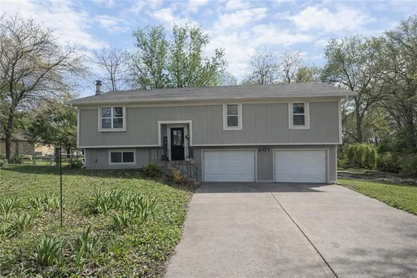 $335,000 | 601 Northeast 115th Terrace, Kansas City, MO 64155