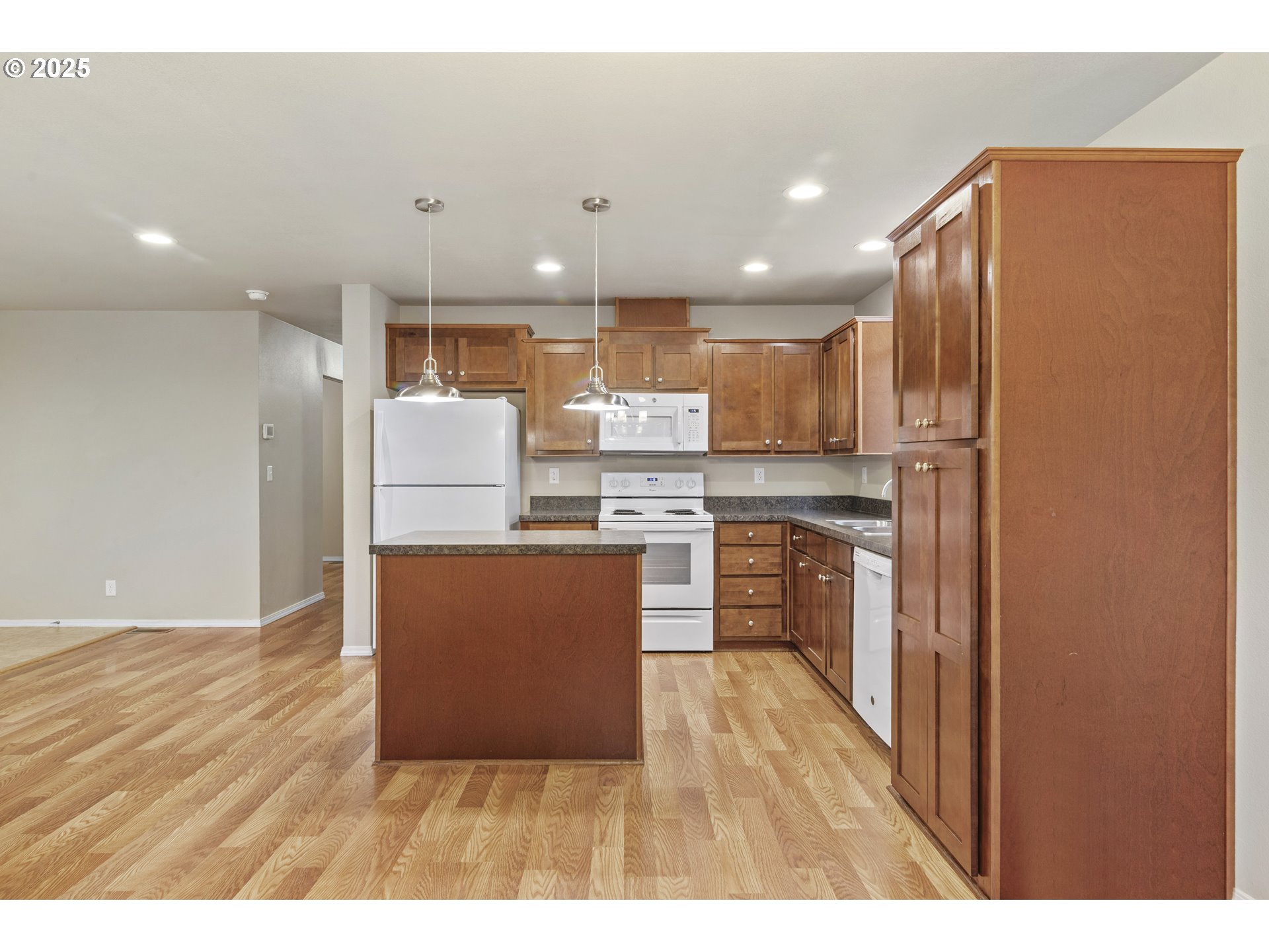 2980 Northeast Division Street, Unit 27 Gresham, OR 97030 - Photo 16 of 33