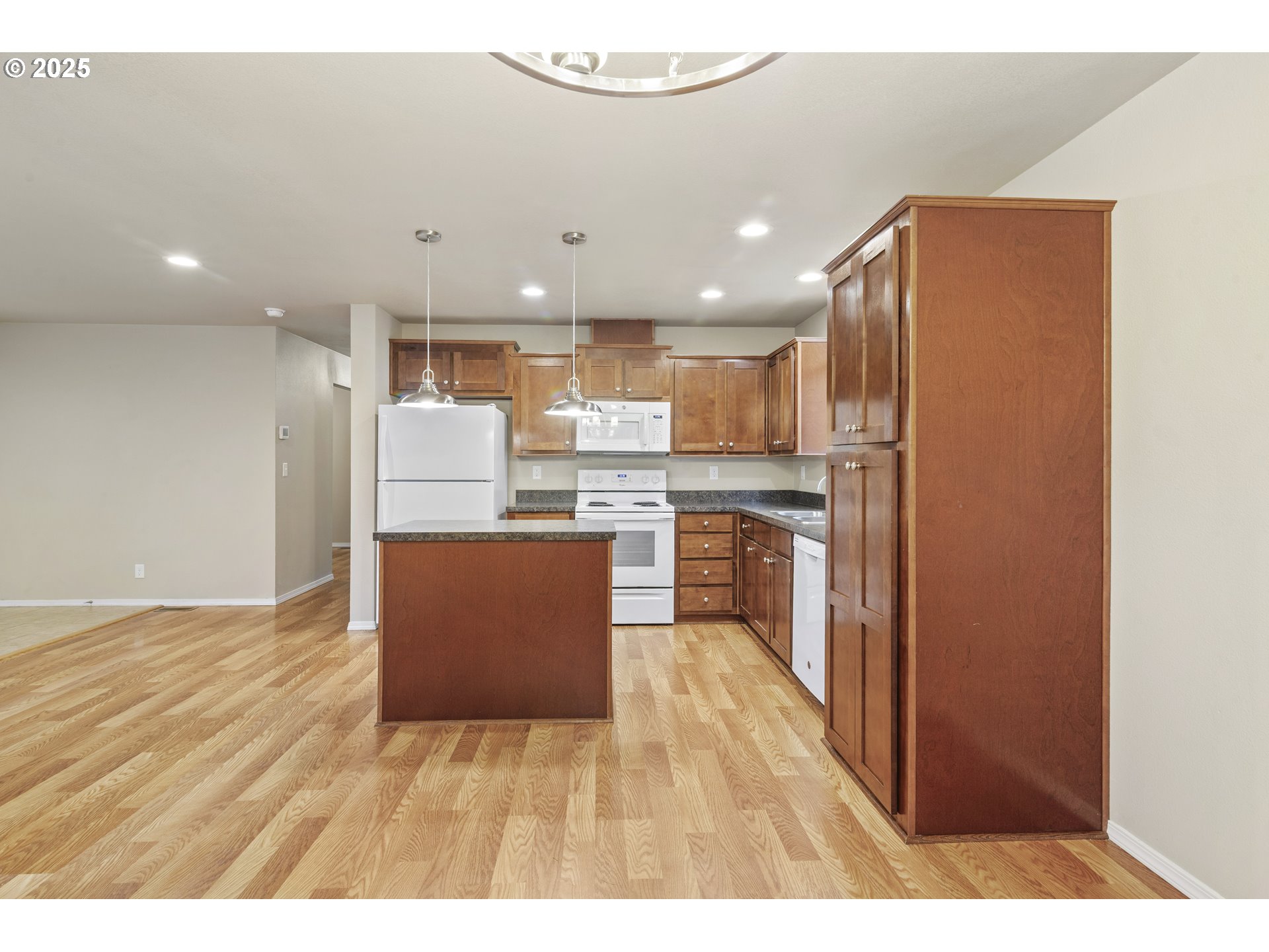 2980 Northeast Division Street, Unit 27 Gresham, OR 97030 - Photo 18 of 33