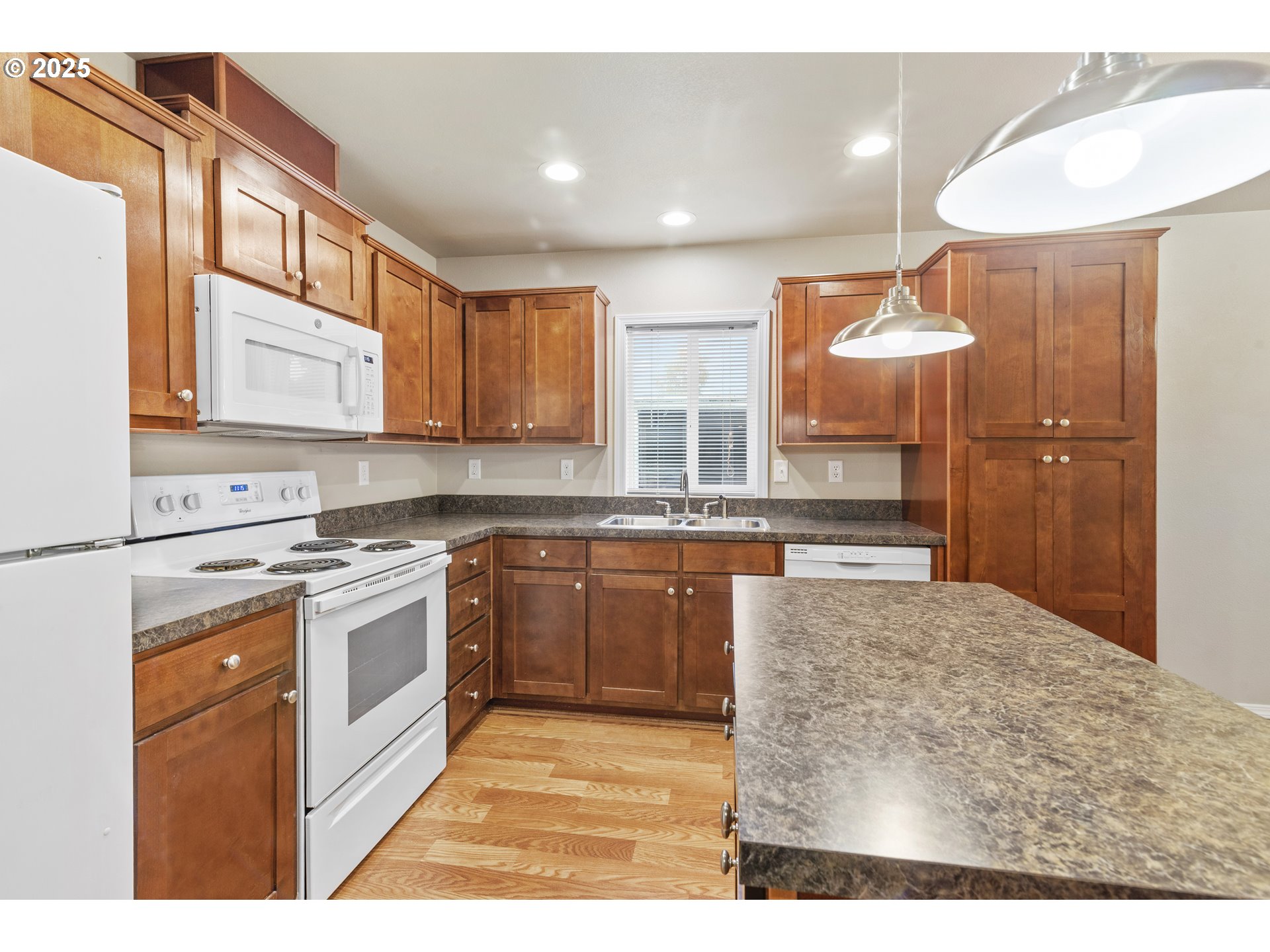 2980 Northeast Division Street, Unit 27 Gresham, OR 97030 - Photo 19 of 33