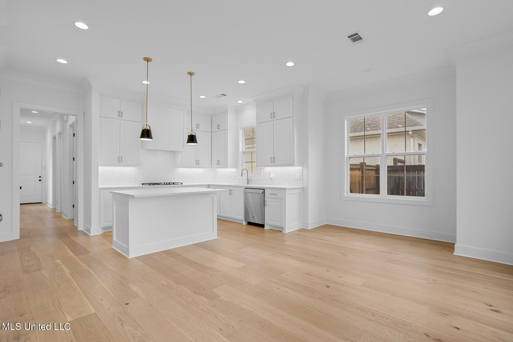 123 Paylors Way Madison, MS 39110 - Photo 14 of 50 123 Paylor's Way-11