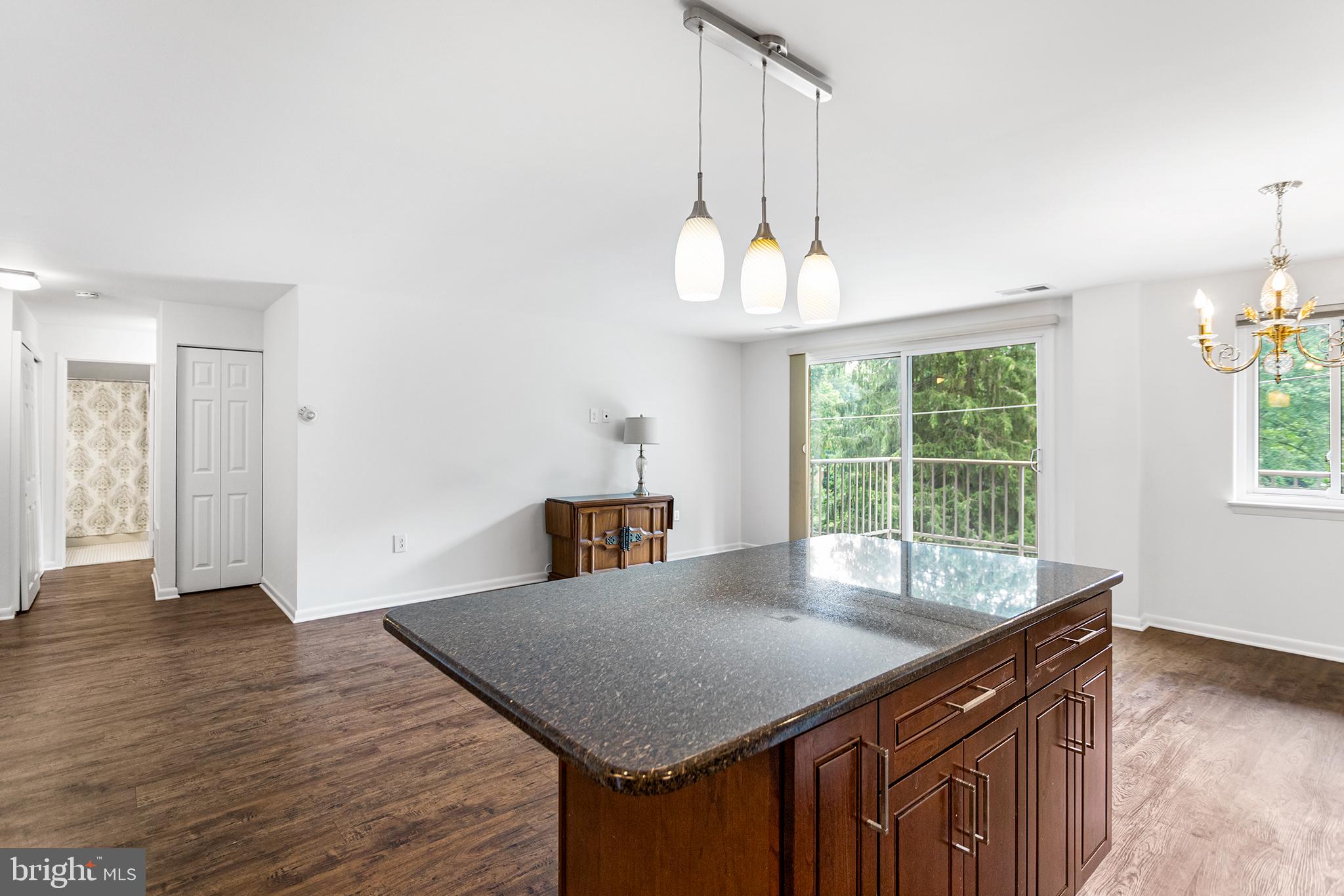 501 North Providence Road, Unit 314 Media, PA 19063 - Photo 6 of 18 Kitchen/family room