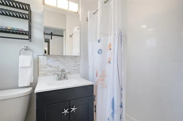 $5,500 | 211 77th Street, Unit EAST, Holmes Beach, FL 34217