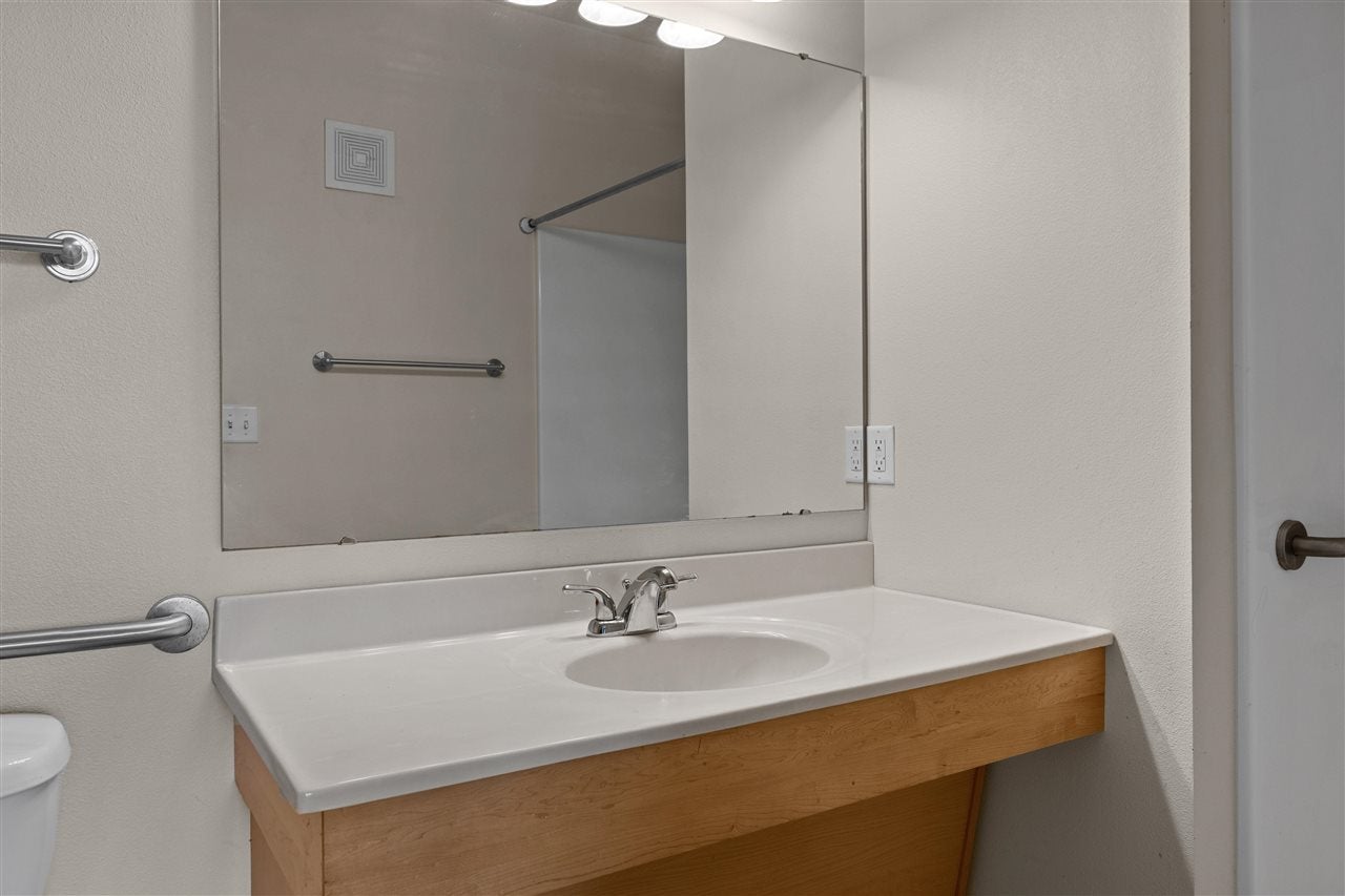 1092 Walnut Avenue, Unit 102 Riverside, IA 52327 - Photo 17 of 35 Gallery Image 17