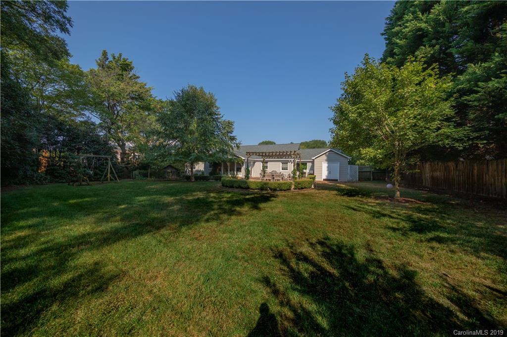 1115 Aylesford Road Charlotte, NC 28211 - Photo 40 of 41 Gallery Image 40