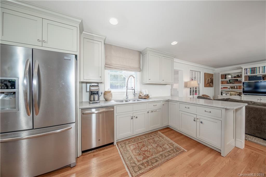 1115 Aylesford Road Charlotte, NC 28211 - Photo 7 of 41 Gallery Image 7