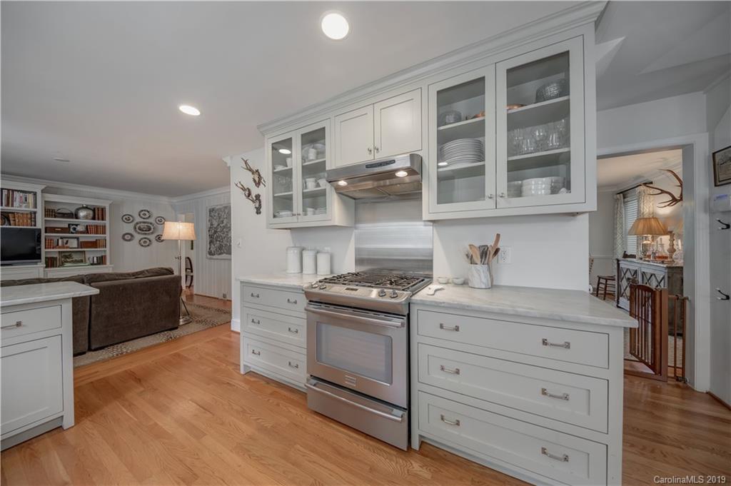 1115 Aylesford Road Charlotte, NC 28211 - Photo 8 of 41 Gallery Image 8