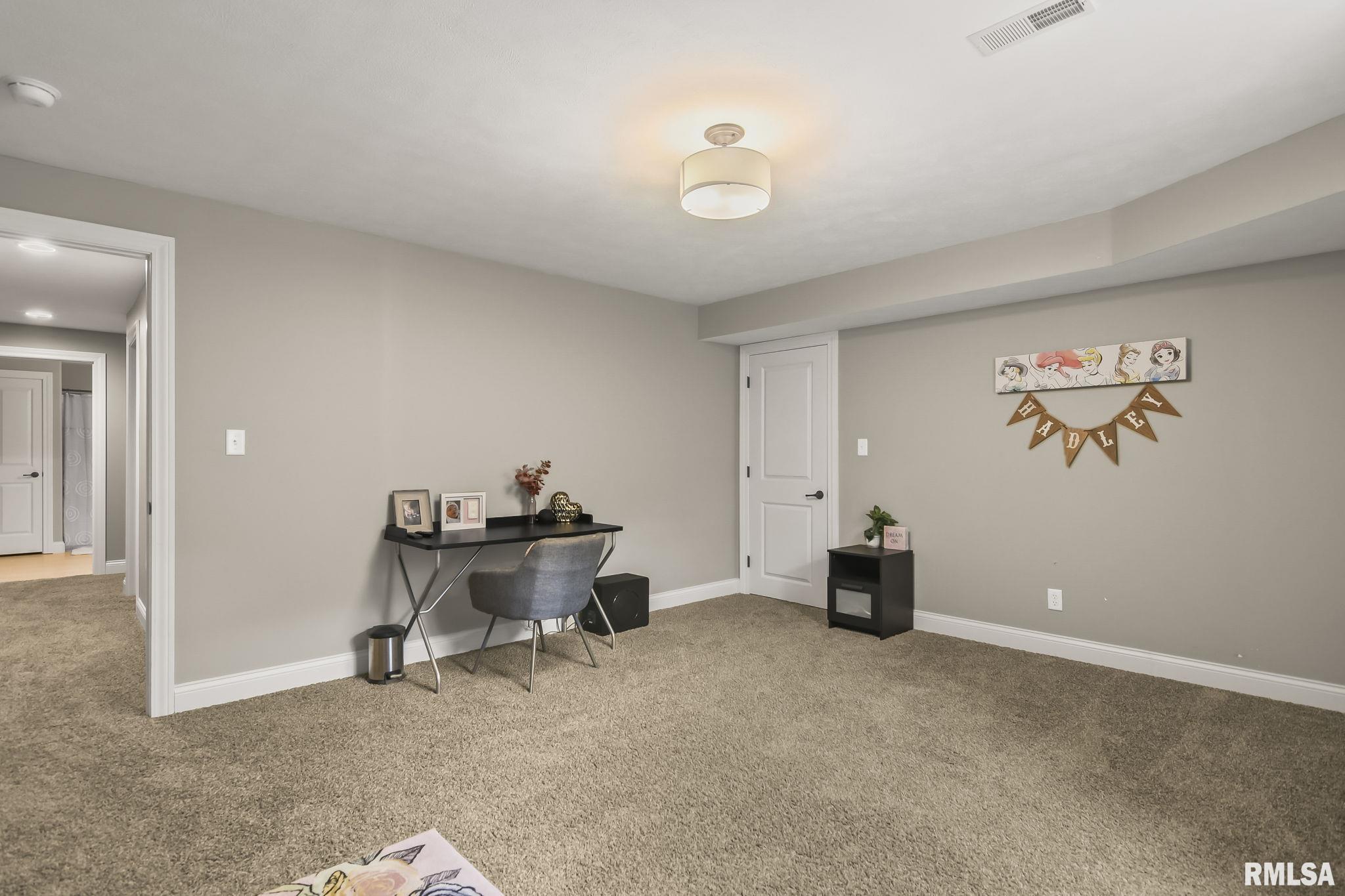 105 Ramblewood Road Chatham, IL 62629 - Photo 38 of 44 Gallery Image 38