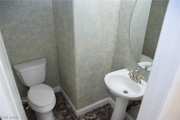 $2,070 | 60 Dark Creek Avenue, Las Vegas, NV 89183