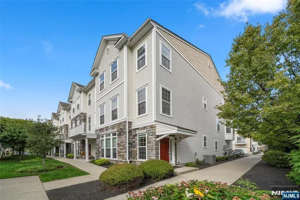 $589,000 | 3 Holly Lane, Unit 902, Garfield, NJ 07026