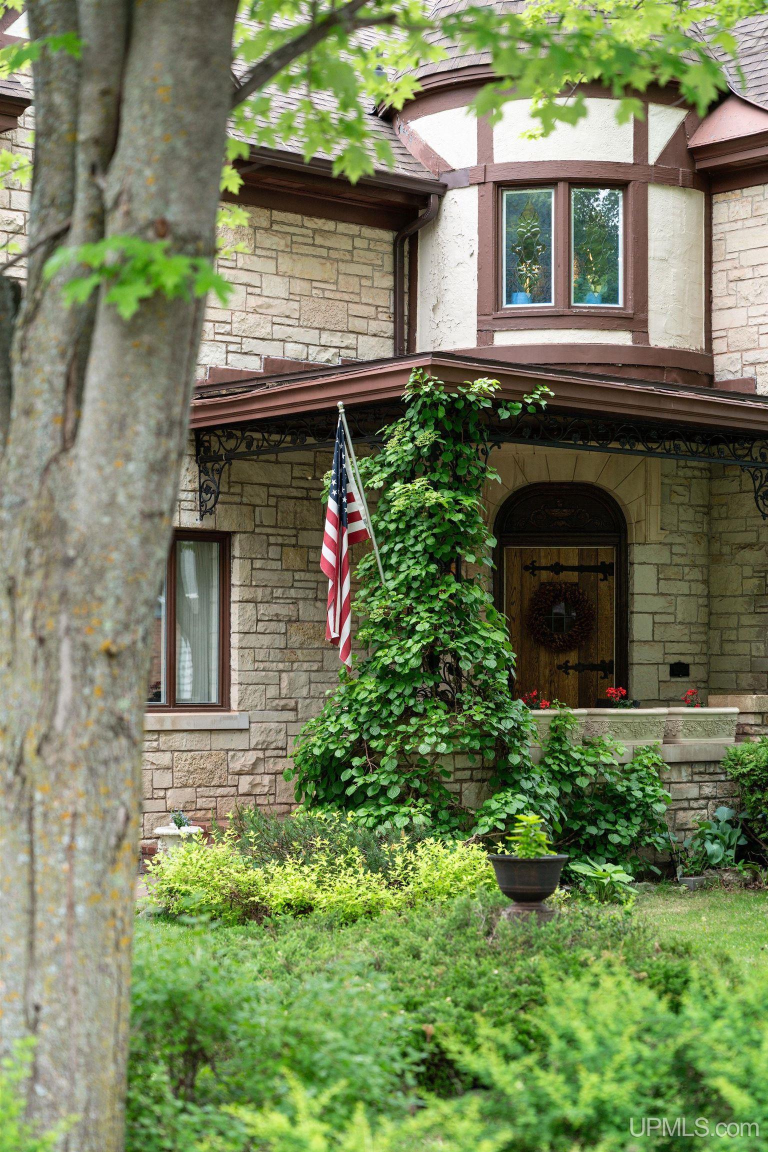 832 North Main Street Ishpeming, MI 49849 - Photo 4 of 76