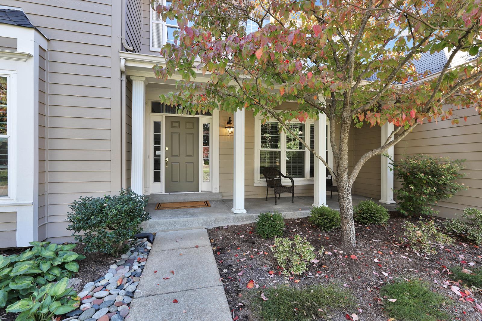 1257 Bluffview Ridge Drive Chesterfield, MO 63005 - Photo 3 of 46 Gallery Image 3