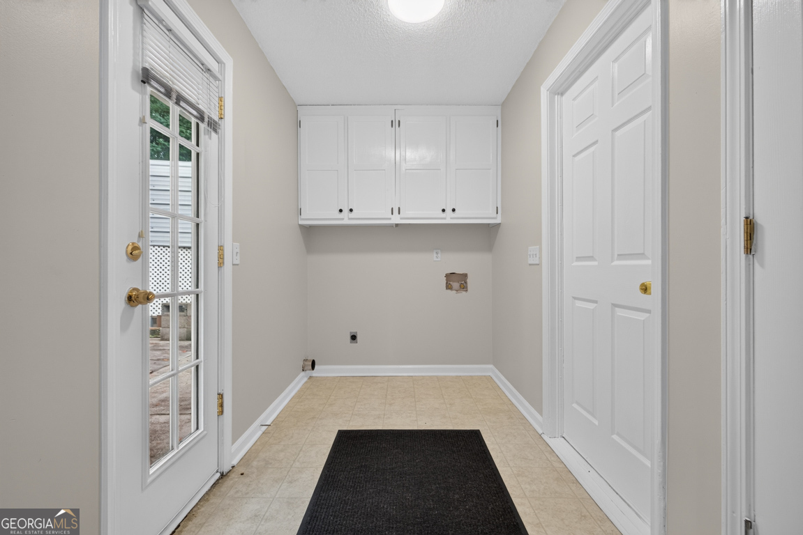 129 Springbrook Drive Auburn, GA 30011 - Photo 16 of 43