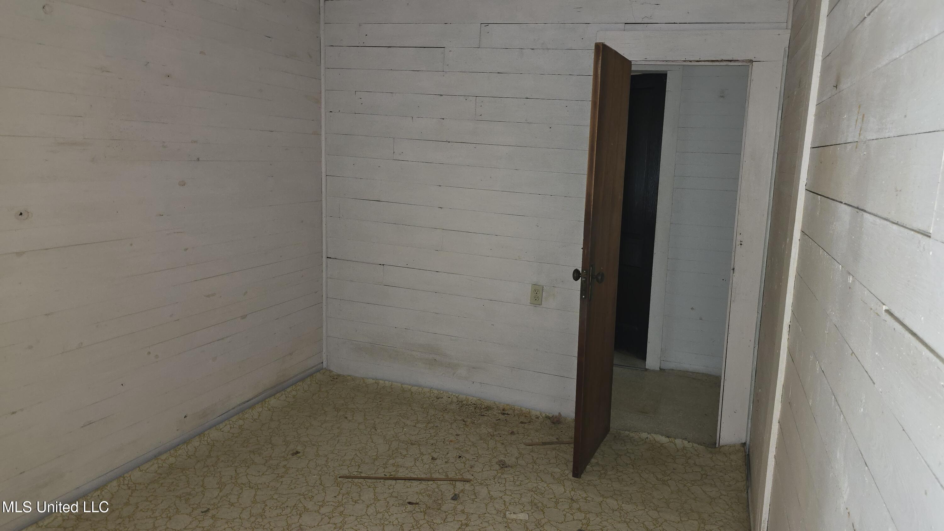 92 Price Road Jayess, MS 39641 - Photo 4 of 48 20251216_122703