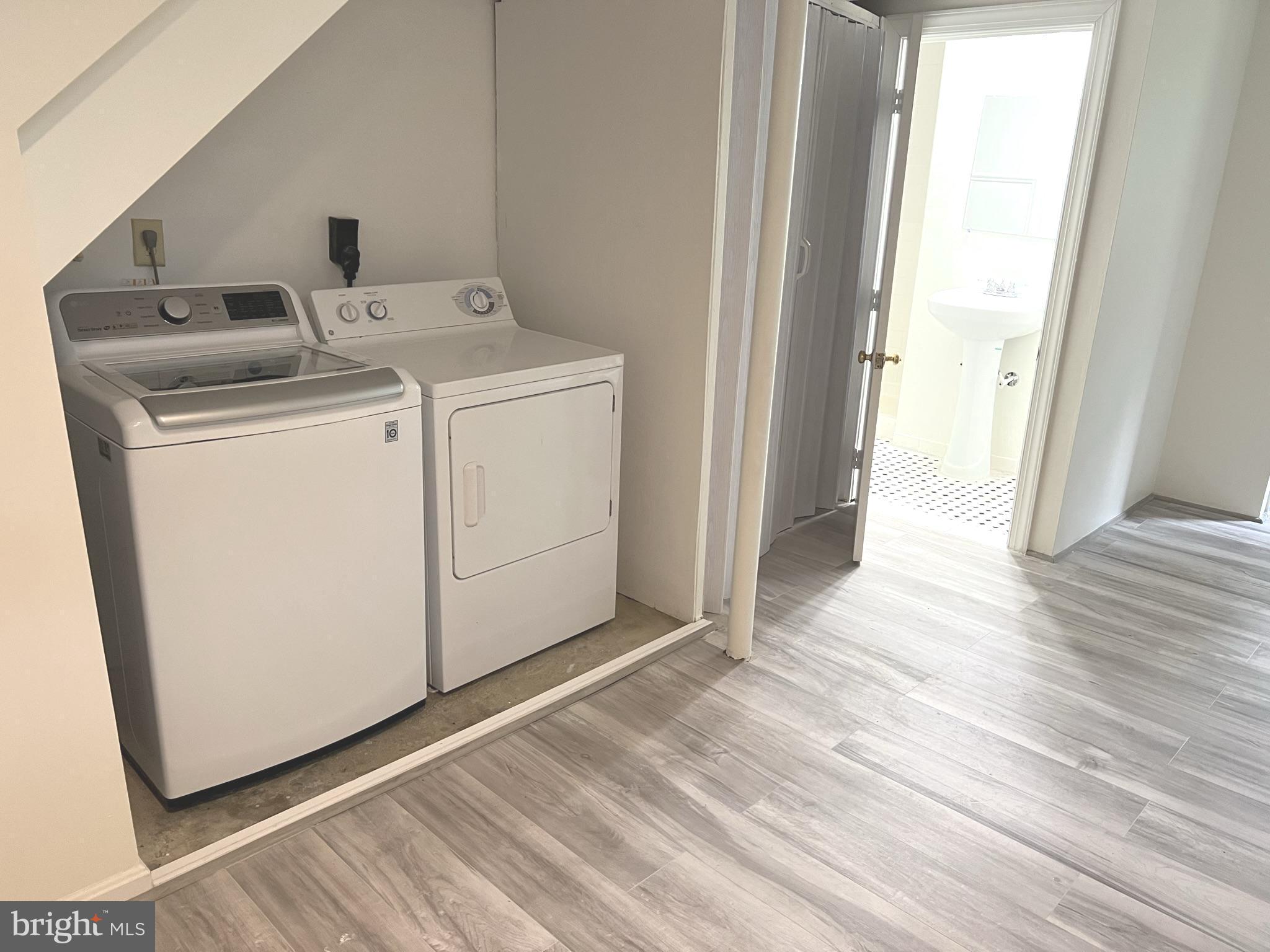 8208 Oakglen Road Manassas, VA 20110 - Photo 25 of 28 New Washer