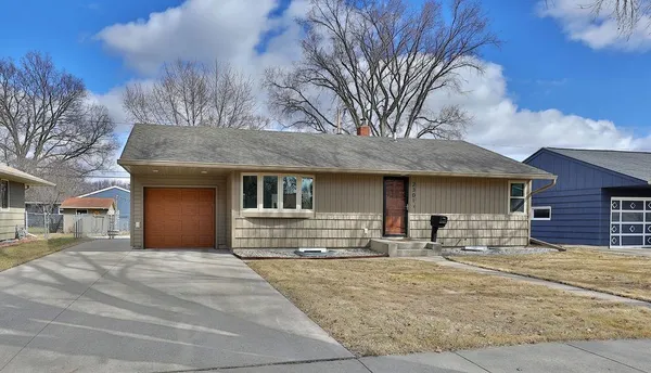 $314,900 | 2301 9th Street North, Fargo, ND 58102