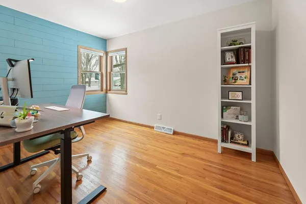 $314,900 | 2301 9th Street North, Fargo, ND 58102