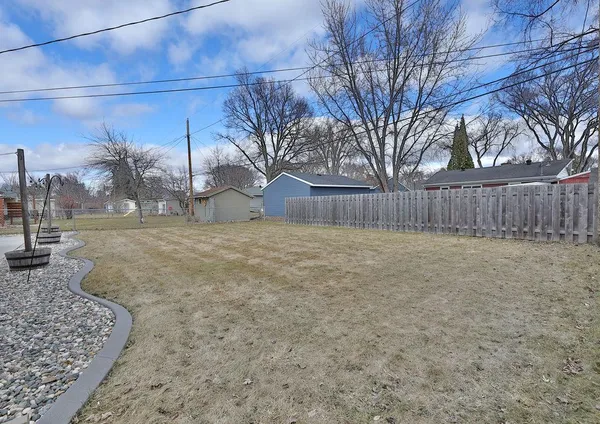 $314,900 | 2301 9th Street North, Fargo, ND 58102