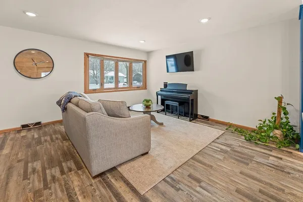 $314,900 | 2301 9th Street North, Fargo, ND 58102