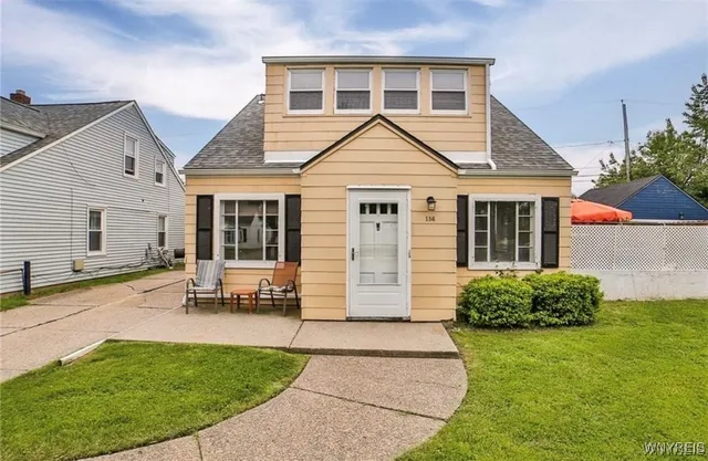 $1,300 | 156 Hoover Avenue, Tonawanda, NY 14217