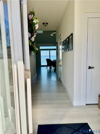 a view of entryway with livingroom and furniture