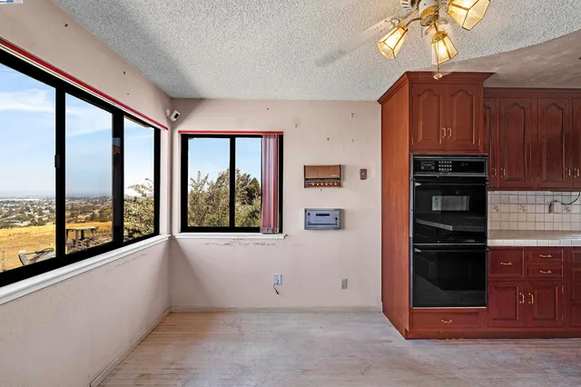 $967,000 | 16504 Page Street, San Leandro, CA 94578