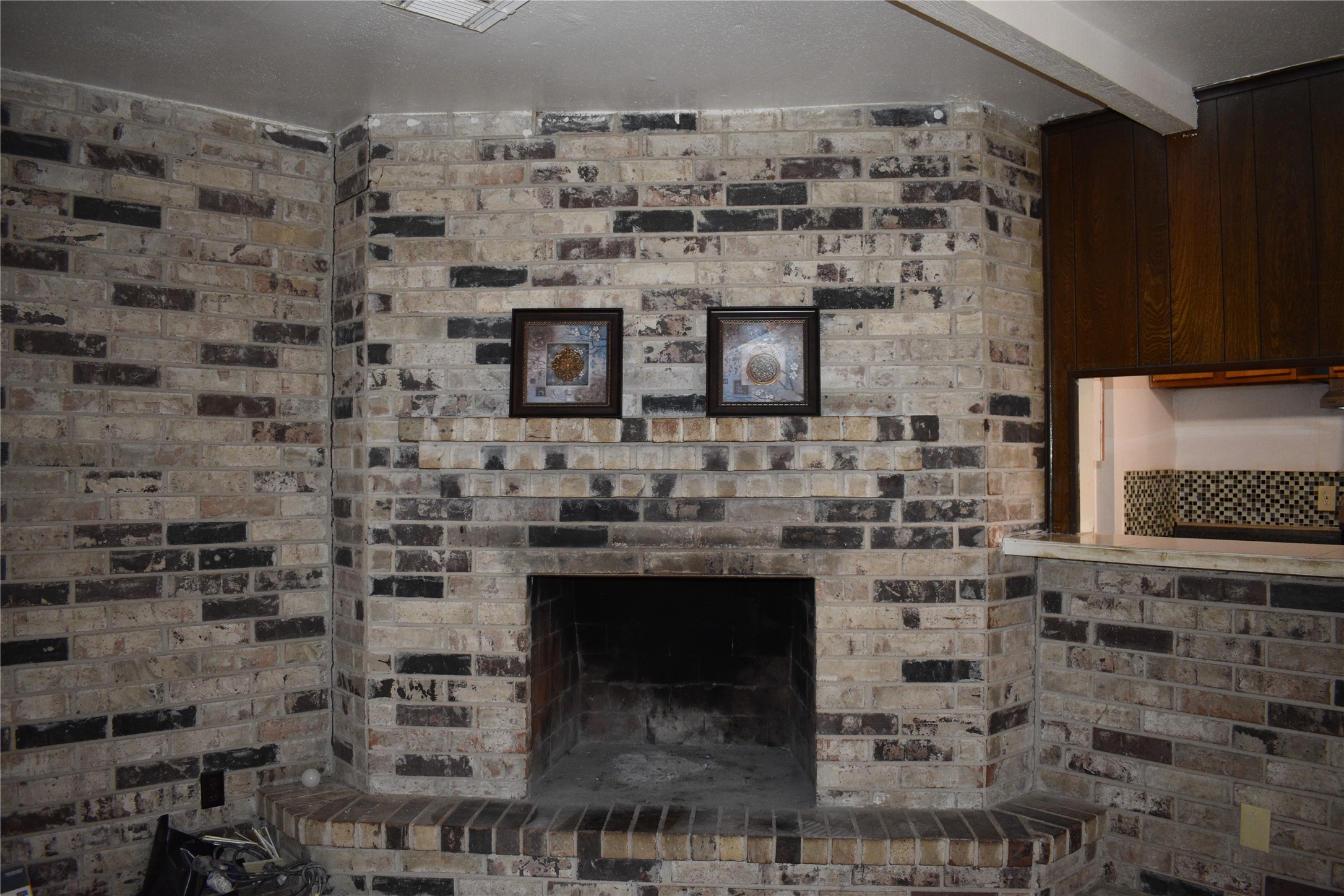 6718 Rowell Court Houston, TX 77489 - Photo 8 of 12 fire place