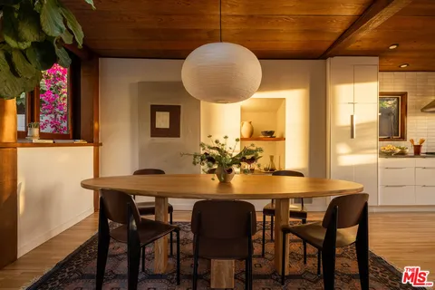 $1,800,000 | 1508 Sanborn Avenue, Los Angeles, CA 90027