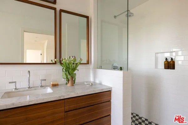 $1,800,000 | 1508 Sanborn Avenue, Los Angeles, CA 90027